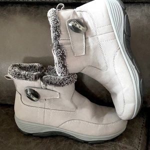 Womens Easy Spirit Vann2 Water Resistant Winter Ankle Boots size 7.8.